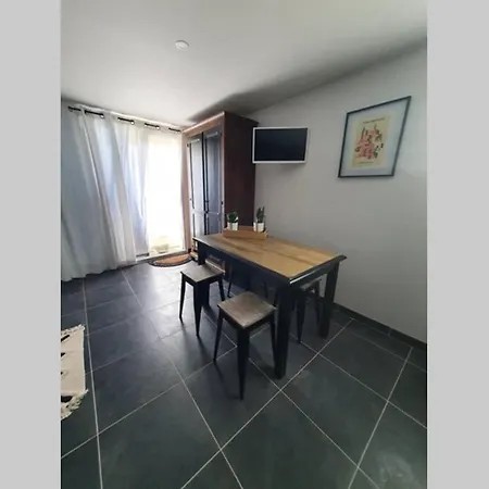 Appartement Dans Maison Proche La Rochelle *